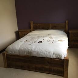 Rustic Solid Pine Plank Super Kingsize Bed - thumbnail 3