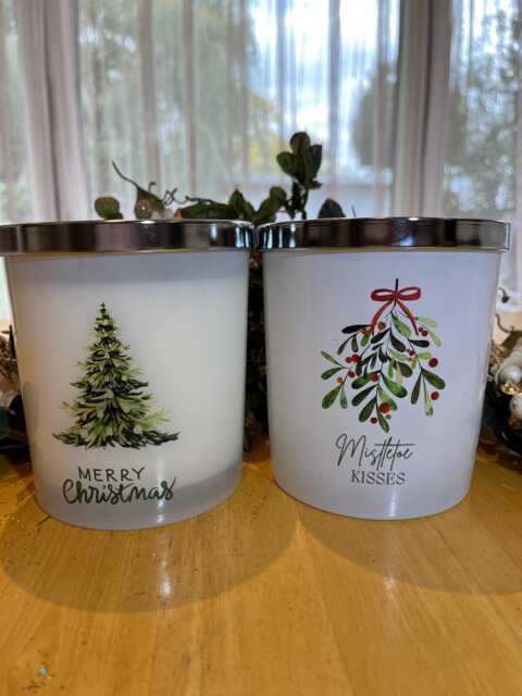 "Large 3-Wick Christmas Candle - Soy Wax, ""Merry Christmas"" Or ""Mistletoe Kisses" - image 1
