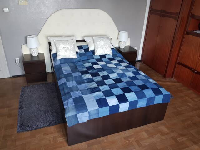 4 Denim Jeans Quilt Patchwok, Patchwork Denim, Denim Bedcover, Bedcover Patchwork, Upcycled, Scrap Fabric, Bedspread, Vintage - image 1