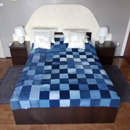 4 Denim Jeans Quilt Patchwok, Patchwork Denim, Denim Bedcover, Bedcover Patchwork, Upcycled, Scrap Fabric, Bedspread, Vintage - thumbnail 2