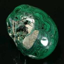 Malachite Skull - thumbnail 4