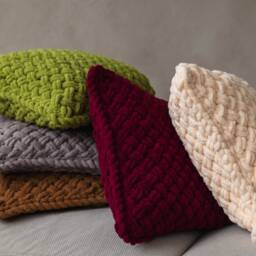 Hand Knit Chunky Yarn Pillow 16x16 Inches, 40x40 cm Decorative Cushion, Rich Color Gift, Pilloe Case & Insert Included - thumbnail 2