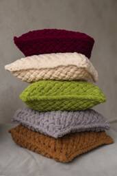 Hand Knit Chunky Yarn Pillow 16x16 Inches, 40x40 cm Decorative Cushion, Rich Color Gift, Pilloe Case & Insert Included - thumbnail 1