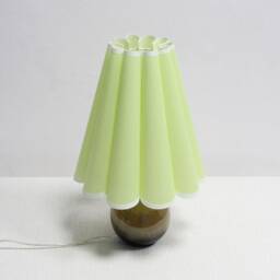 Handmade Scallop Light Green Fabric Table Lamp With Ceramic Base - thumbnail 3