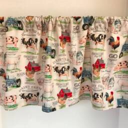 Farmhouse Cotton Valance Cows, Pigs, Chickens, Tractors Print - thumbnail 3