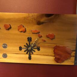 Hawaii Handmade State Quarter Clock, Red Cedar & Pine Wood With Inlaid Quarters. Fully Customizable - thumbnail 3