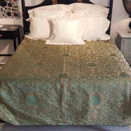 Luxury Bedding King Size Bedspread Green & Gold Silk Jacquard Rubelli Fabric Les Indes Galantes Pattern - Handmade in Italy - thumbnail 2