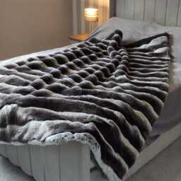 Luxury Faux Chinchilla Throw Cream Lining, Handmade - thumbnail 3