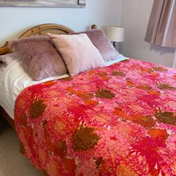 Pink Orange Floral Velvet Eiderdown Quilt, Chrysanthemum Bed Blanket, Oriental Throw - thumbnail 1