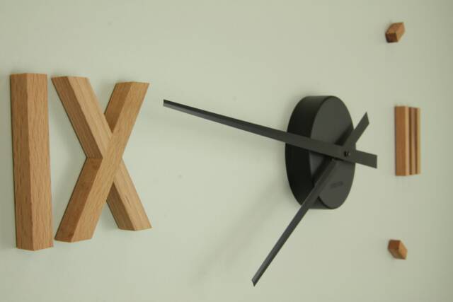 Large Designer Clock Kasper'o'clock in Solid Beech - image 1