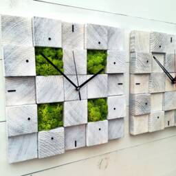 Square Wooden Wall Clock With Moss Decor, Kitchen Decor - thumbnail 3