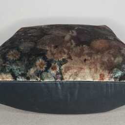 Gp & J Baker Royal Garden Velvet Jewel Fabric Cushion Cover 43x43 cm - thumbnail 2
