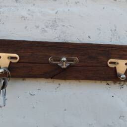 Barn Wood Key Hanger Farmhouse Rustic Hanging Display Driftwood Rack Wood Holder Recycled Hook Unique - thumbnail 2