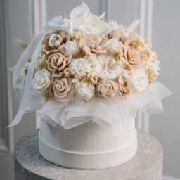 Neutral Rose Candle Arrangement in Woven Hatbox, Beige Cream Floral Gift - thumbnail 2