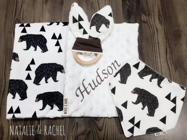Bear, Watercolor, Baby Personalised Blanket , Bib, Wooden Toy, Shower Gift, Gift Set, Security - image 1