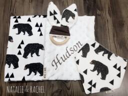 Bear, Watercolor, Baby Personalised Blanket , Bib, Wooden Toy, Shower Gift, Gift Set, Security - thumbnail 1