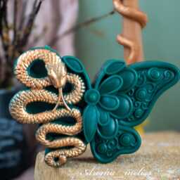 Snake Butterfly Candle Spooky Halloween Decor, Soy Beeswax Blend - thumbnail 4