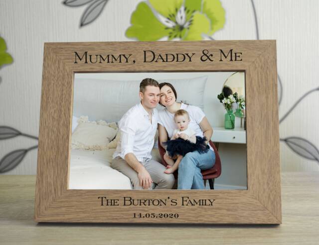 Mummy Daddy & Me Family Personalised Engraved Wooden Photo Frame N1 Size 6 X 4 Or 5 7 10 8 Memory Keepsake Gift