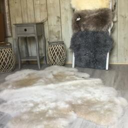 Large Oyster Sheepskin Rug, Cream Beige, Quad Size - thumbnail 3