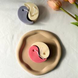 Yin Yang Soy Wax Candle Vegan Aromatherapy Home Decor - thumbnail 3