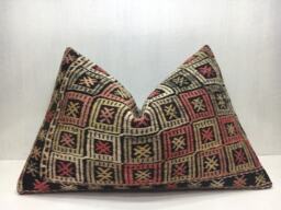 Vintage Turkish Kilim Lumbar Pillow Cover, Ethnic Woven Cushion - 16x24 - thumbnail 1