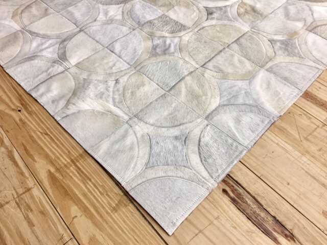 Cowhide Patchwork Rug Handmade Off-White Leather Circles - image 1