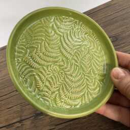 Embossed Fern Ceramic Soap Dish Green Stoneware Shampoo Bar Holder - thumbnail 3