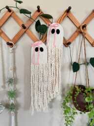 Macrame Ghost With Bow Wall Hanging - Coquette Pink Halloween Art Trendy Decor Boho - thumbnail 1