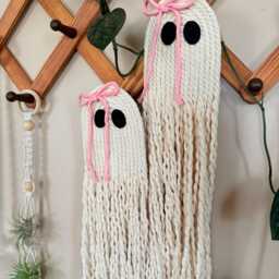 Macrame Ghost With Bow Wall Hanging - Coquette Pink Halloween Art Trendy Decor Boho - thumbnail 2