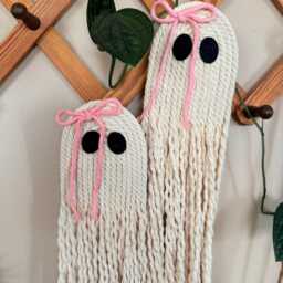 Macrame Ghost With Bow Wall Hanging - Coquette Pink Halloween Art Trendy Decor Boho - thumbnail 3