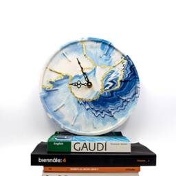 Modern Eco Resin Wall Clock - Handmade Minimalist - thumbnail 3