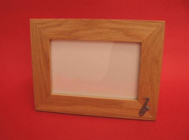 "Saxophone Design Real Oak Picture Frame 4"" X 6" - image 1