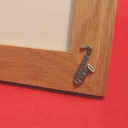 "Saxophone Design Real Oak Picture Frame 4"" X 6" - thumbnail 2