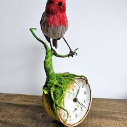 Faux Taxidermy Bird - thumbnail 3