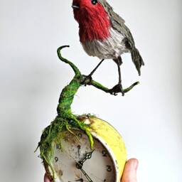 Faux Taxidermy Bird - thumbnail 4