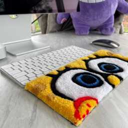 Sponge Bob Keyboard Handmade Tufted Rug - thumbnail 3