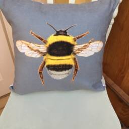 Handmade Grey Bee Velvet Cushion Cover - thumbnail 3