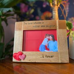 "Photo Frame For Mum & Daughter - Personalised Solid Oak Wooden Picture 6x4""Or 7x5" - thumbnail 2