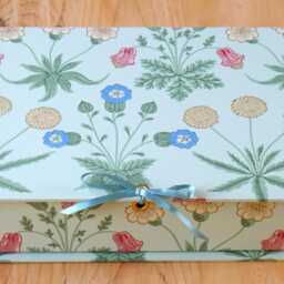 William Morris Box File Handmade A4 Office Storage, Daisy Design - thumbnail 2