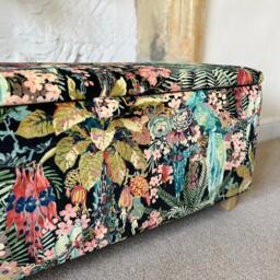 Ottoman in Rainforest Rabble Velvet - thumbnail 4