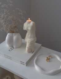 Large Venus De Milo Soy Candle Greek Goddess Statue - 19cm - thumbnail 1