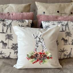 Giraffe Christmas Cushion Couple Mother & Child Holly Pillow Cover Decoration New Home Housewarming Gift Idea Feastive Season Holidays - thumbnail 3