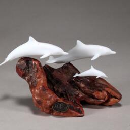 Dolphin Family Sculpture By John Perry 6In Long Pellucida On Polished Burlwood Base. Signed - thumbnail 2