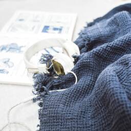 Woven Comfort Blue Linen Waffle Weave Blanket With Fringes - thumbnail 2