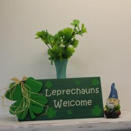 Leprechauns Welcome Sign - St. Patrick's Day Wood Wall Decor- Irish Holiday Decoration - thumbnail 3