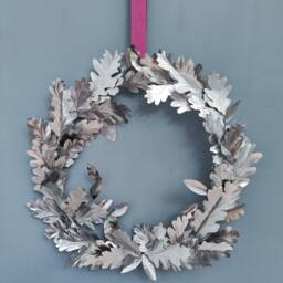 Handcrafted Silver Steel Oak Leaf Wreath - All Season Festive Decor - thumbnail 2