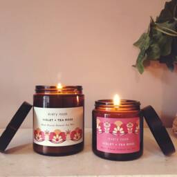 Scented Candle/Violet + Tea Rose Hand-Poured Soy Wax Wedding Bridal Gift - thumbnail 3
