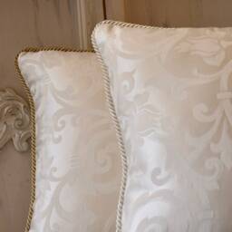 "Luxury White/Ivory Cushion From The ""Imperial" - thumbnail 4