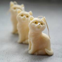 Soy Wax Cat Candle - Kitten Lover Gift - thumbnail 3