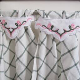 Ith Towel Topper Set With Monogram Frame & Font - 5x7 Machine Embroidery Designs Lined In-The-Hoop Project - thumbnail 2